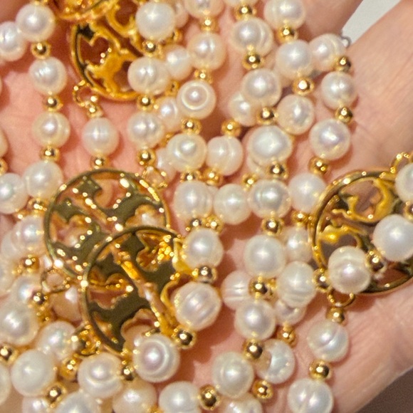 Tory Burch single strand Evie small beads pearl logo long necklace - Picture 6 of 7